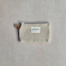Lade das Bild in den Galerie-Viewer, Mini-Pouch aus Jacquardstoff stripes beige