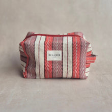 Lade das Bild in den Galerie-Viewer, Necessaire aus Jacquardstoff stripes berry