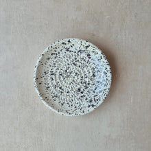 Load image into Gallery viewer, Kleiner Reibeteller Black Mess (mit Pinsel)