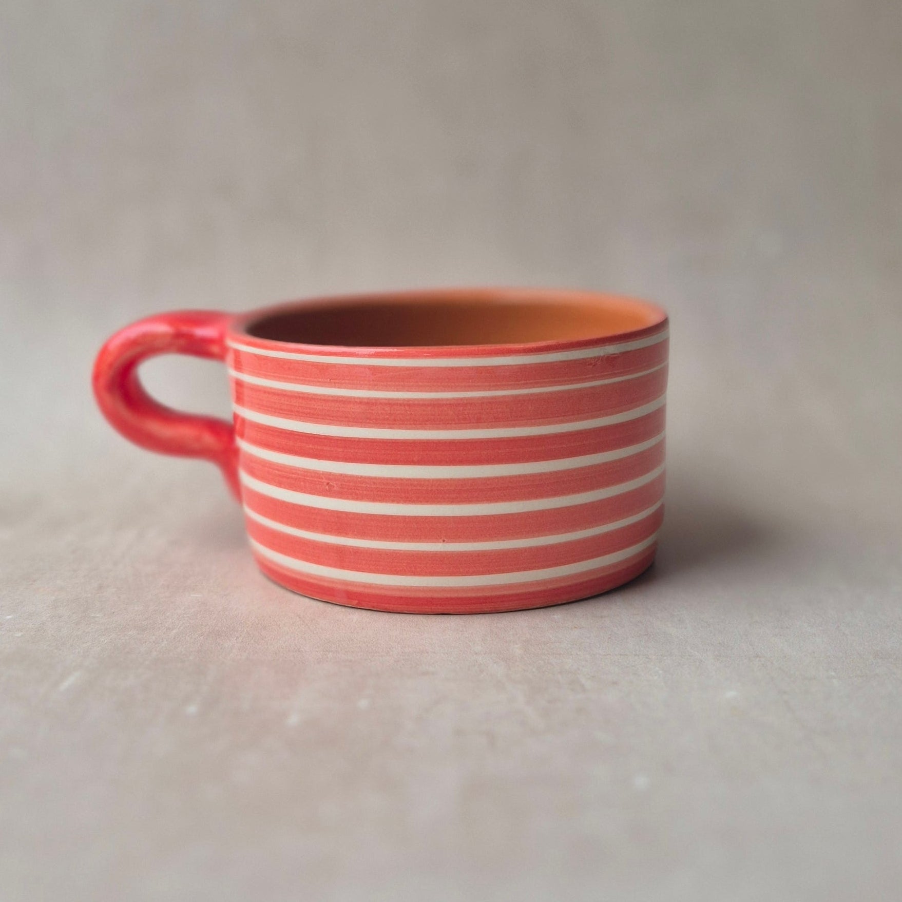 Tasse breit geringelt rot – alma barru