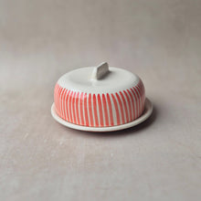 Lade das Bild in den Galerie-Viewer, Butterdose gestreift rot