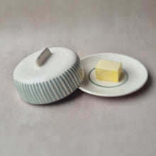 Lade das Bild in den Galerie-Viewer, Butterdose gestreift eukalyptus