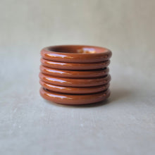Lade das Bild in den Galerie-Viewer, Neni Plate chocolate brown