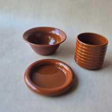 Lade das Bild in den Galerie-Viewer, Neni Plate chocolate brown