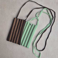 Load image into Gallery viewer, Riviera Phone Bag mokka