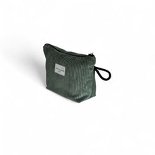 Lade das Bild in den Galerie-Viewer, Necessaire klein aus softem Cord waldgrün