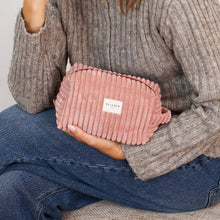 Lade das Bild in den Galerie-Viewer, Necessaire aus softem Cord blush