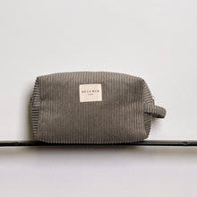 Load image into Gallery viewer, Necessaire aus softem Cord anthrazit