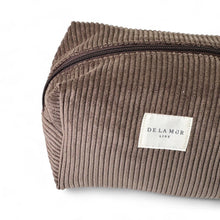 Load image into Gallery viewer, Necessaire aus softem Cord chocolate