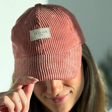 Load image into Gallery viewer, Cap aus Baumwollcord coral