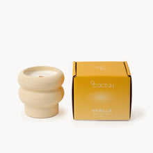 Lade das Bild in den Galerie-Viewer, The Ripple Candle butter yellow vanilla