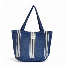 Lade das Bild in den Galerie-Viewer, Grosse Tasche aus Jacquardstoff stripes marineblau