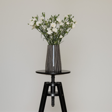Load image into Gallery viewer, Vase Vulkan gross gestreift schwarz