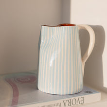 Charger l'image dans la galerie, Krug 1 l gestreift babyblau