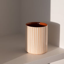 Load image into Gallery viewer, Coffee mug striped beige