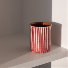 Load image into Gallery viewer, Kaffeebecher gestreift vinho