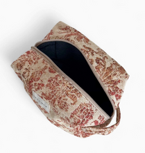 Load image into Gallery viewer, Necessaire aus bedrucktem Leinen flora