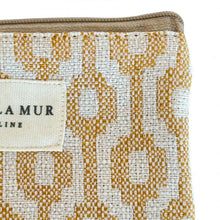Lade das Bild in den Galerie-Viewer, Mini-Necessaire aus Jacquardstoff cyprus
