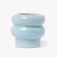 Lade das Bild in den Galerie-Viewer, The Ripple Candle light blue wet garden