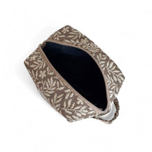 Lade das Bild in den Galerie-Viewer, Necessaire aus Jacquardstoff natural flower