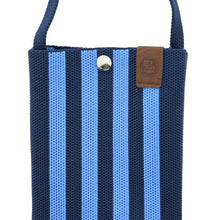 Lade das Bild in den Galerie-Viewer, Riviera Phone Bag hellblau dunkelblau