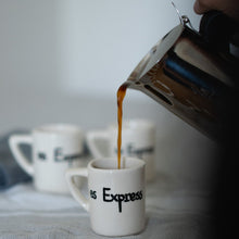 Lade das Bild in den Galerie-Viewer, alma barru x bärndütsch Espressotasse