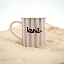 Load image into Gallery viewer, alma barru x bärndütsch Tasse gestreift lila