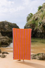 Load image into Gallery viewer, Strandtuch Pena pink orange