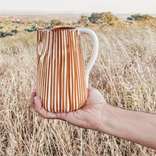 Load image into Gallery viewer, Pitcher 1 l striped rust