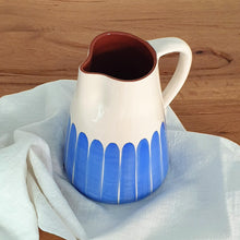 Load image into Gallery viewer, Pitcher 1 l columns blue
