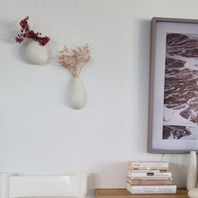 Charger l'image dans la galerie, Vase mural long en porcelaine bio