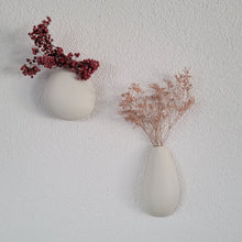 Charger l'image dans la galerie, Vase mural long en porcelaine bio