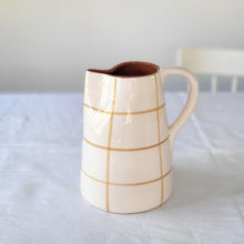 Load image into Gallery viewer, Jug 1 l checkered beige