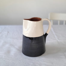 Load image into Gallery viewer, Pitcher 1 l half black