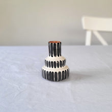 Load image into Gallery viewer, Stepped vase mini black