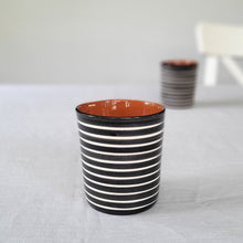 Load image into Gallery viewer, Coffee mug ringed black