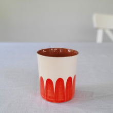 Load image into Gallery viewer, Coffee mug columns red