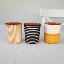 Load image into Gallery viewer, Coffee mug striped beige