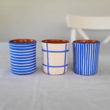 Load image into Gallery viewer, Coffee mug checkered blue