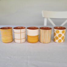 Load image into Gallery viewer, Checkered beige coffee mug