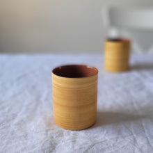 Load image into Gallery viewer, Coffee mug uni ochre