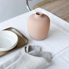 Charger l'image dans la galerie, Le vase beige