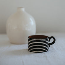 Load image into Gallery viewer, Cup ringed black