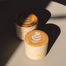 Lade das Bild in den Galerie-Viewer, Kaffeebecher Honey
