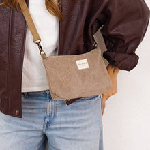 Lade das Bild in den Galerie-Viewer, Mini-Bag aus softem Cord toast
