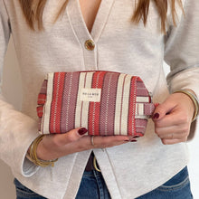 Lade das Bild in den Galerie-Viewer, Necessaire aus Jacquardstoff stripes berry
