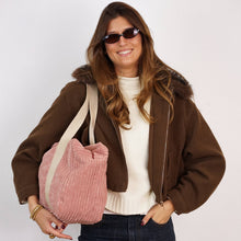 Charger l'image dans la galerie, Sporttasche | Weekender aus softem Cord blush
