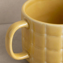 Lade das Bild in den Galerie-Viewer, Extragrosse Tasse Pool amber
