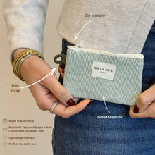 Lade das Bild in den Galerie-Viewer, Mini-Pouch aus Jacquardstoff stripes grün
