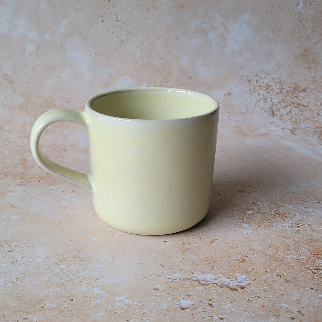 Tasse Praia jaune clair